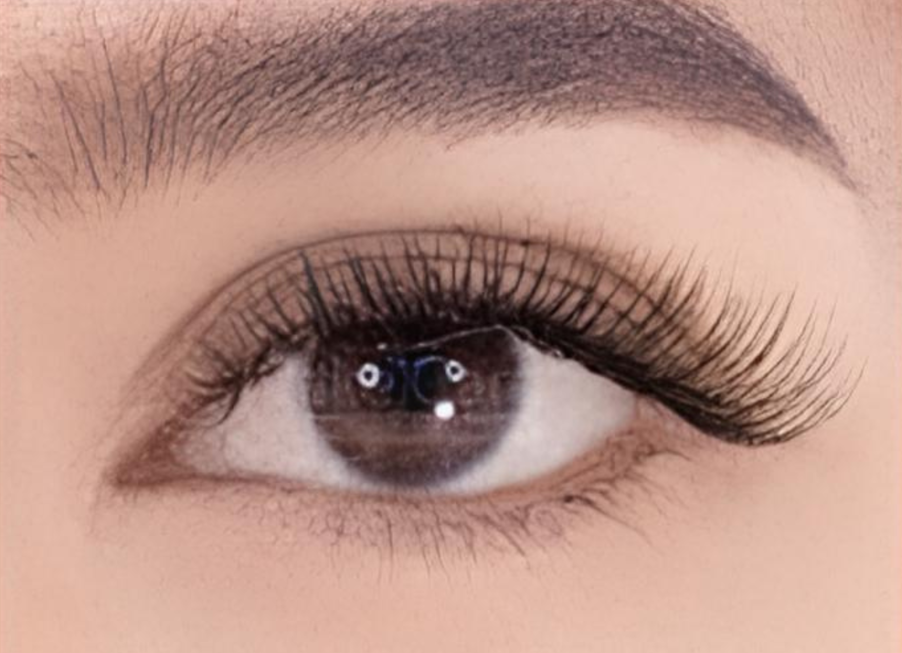 Camel lash style, open eye