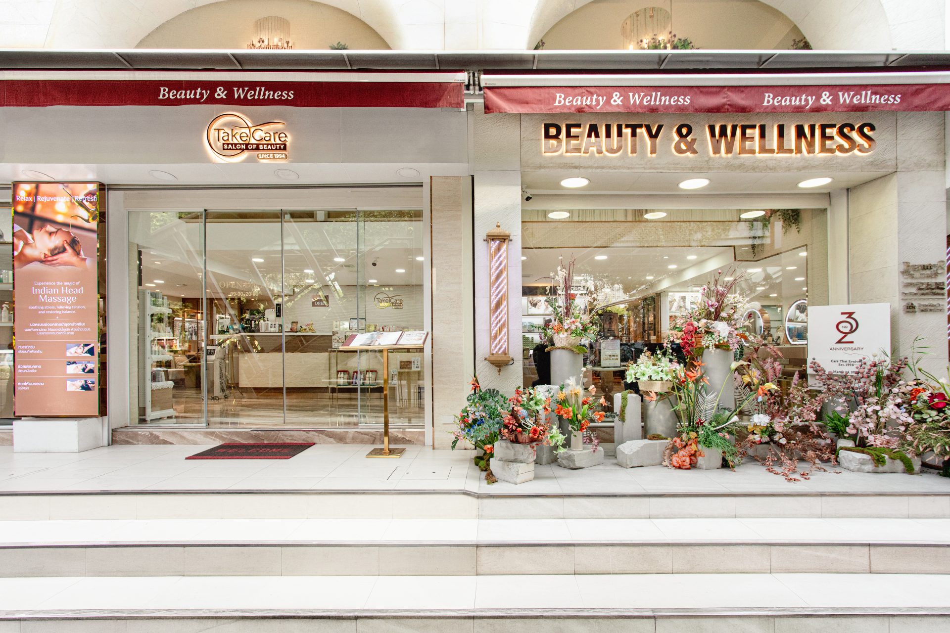 บรรยากาศร้าน Take Care Salon of Beauty สุขุมวิท