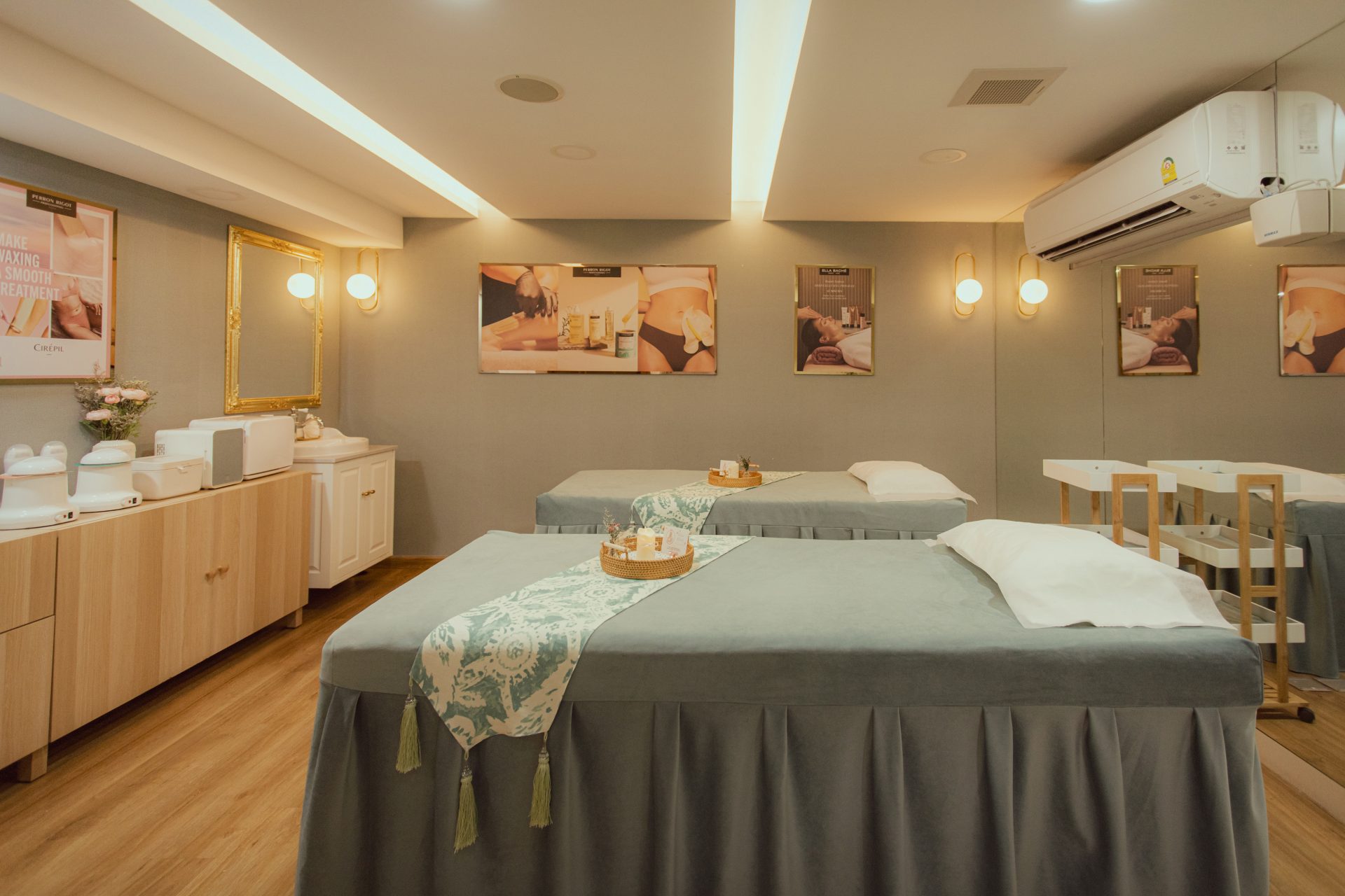 ห้องแว็กซ์มิดชิดสะอาดที่ Take Care Salon of Beauty