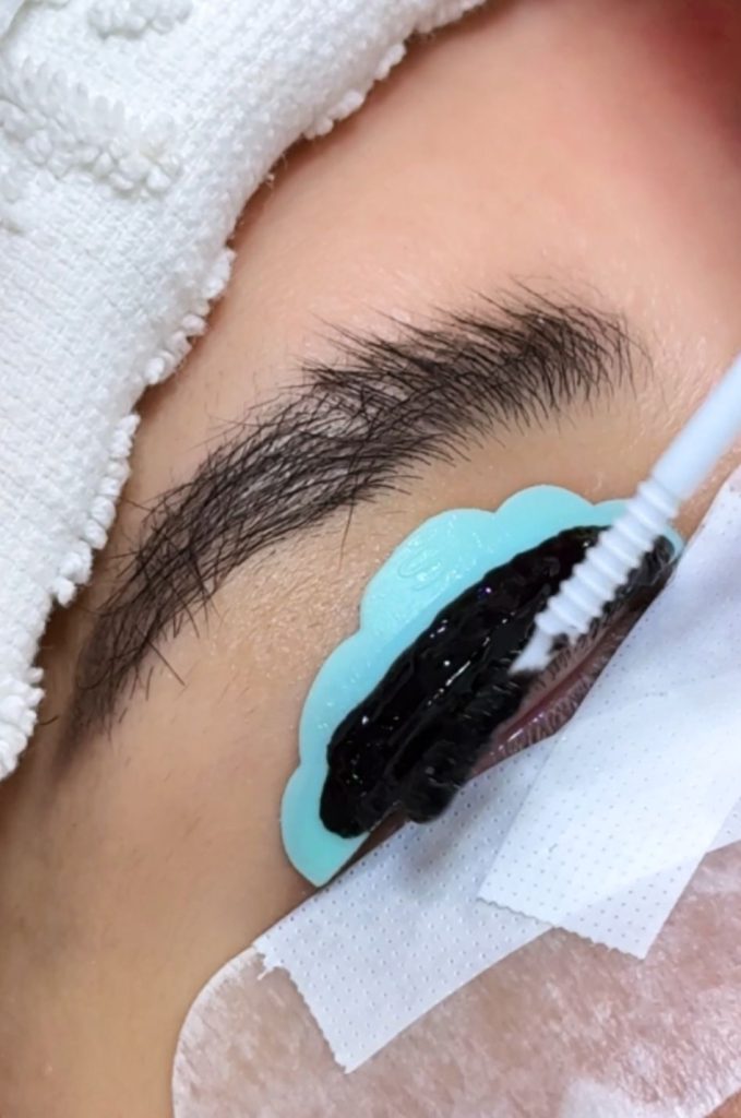04 — Lash Enhancing Tint