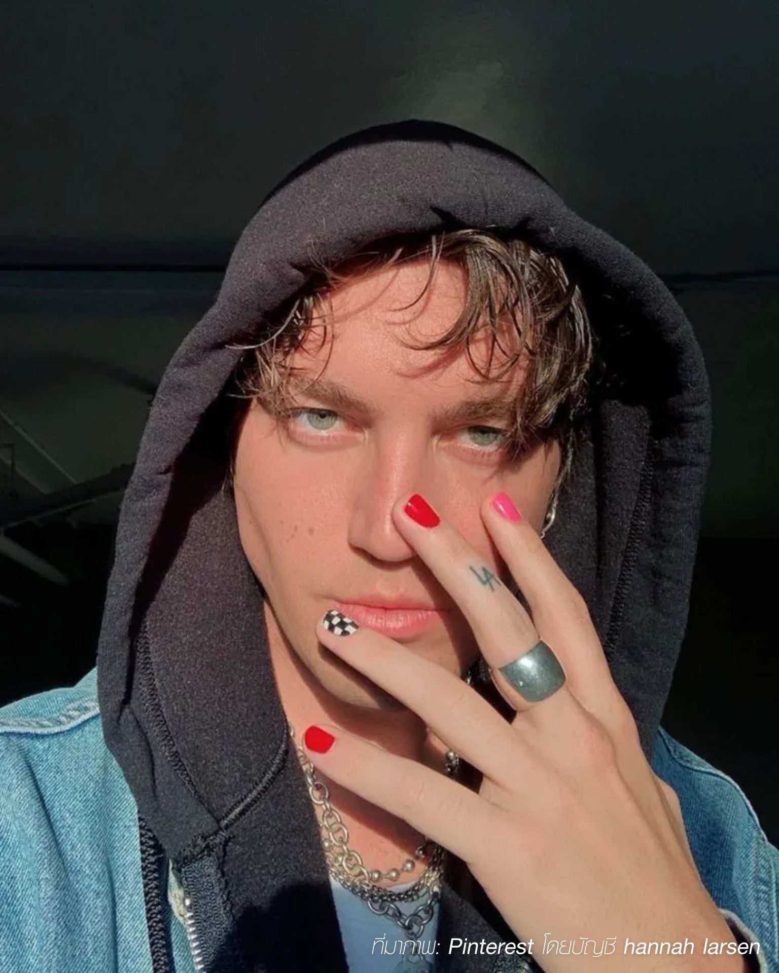 Street look men's nails with checkered patterns and alternating finger colors
