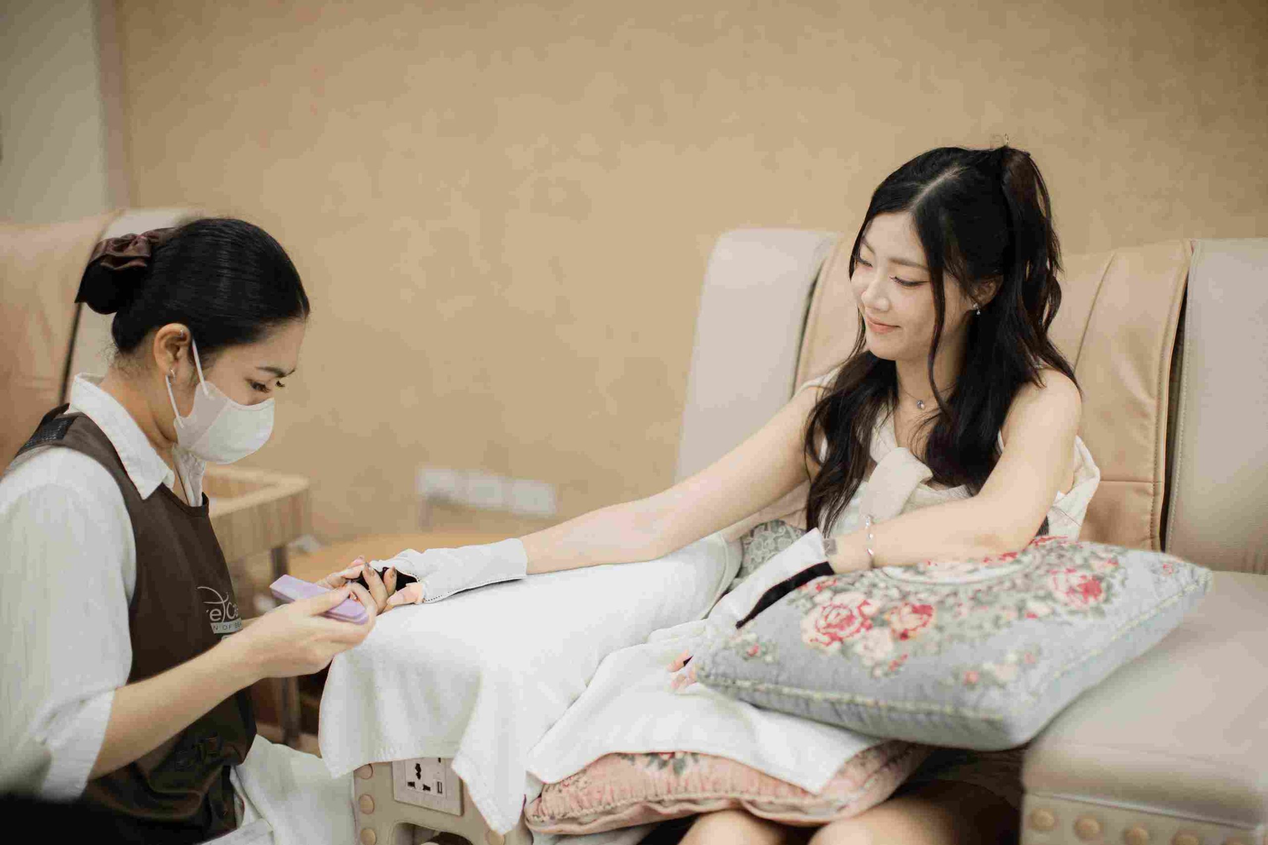 บรรยากาศภายในร้าน Take Care Salon of Beauty